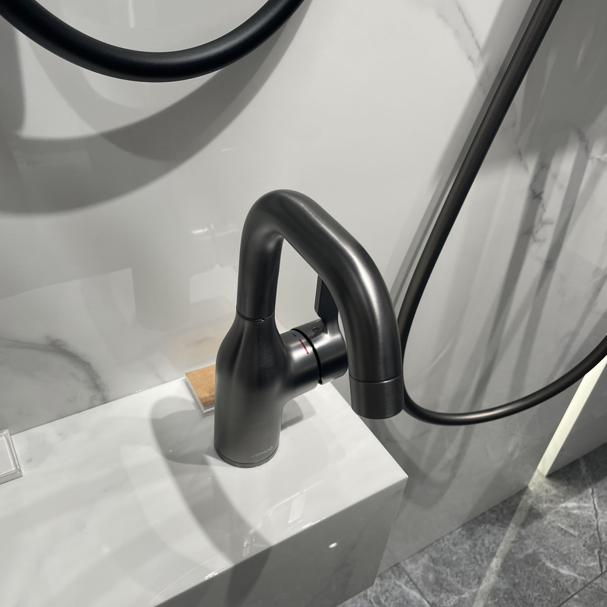 Vòi chậu lavabo nóng lạnh JOMOO 32261-123/1B-Z