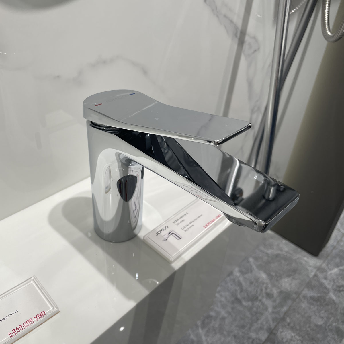 Vòi chậu lavabo nóng lạnh JOMOO 32305-456