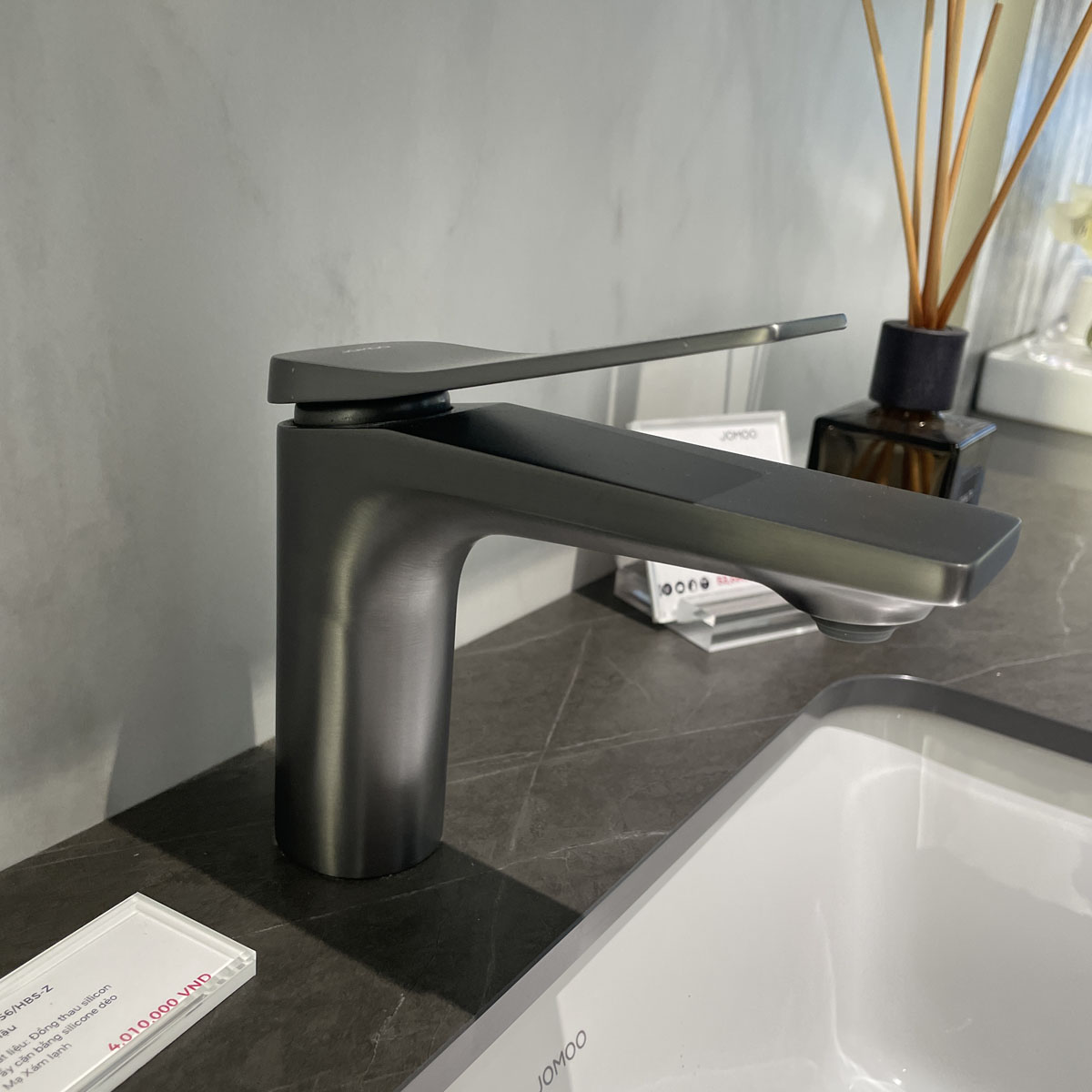 Vòi chậu lavabo nóng lạnh JOMOO 32305-456