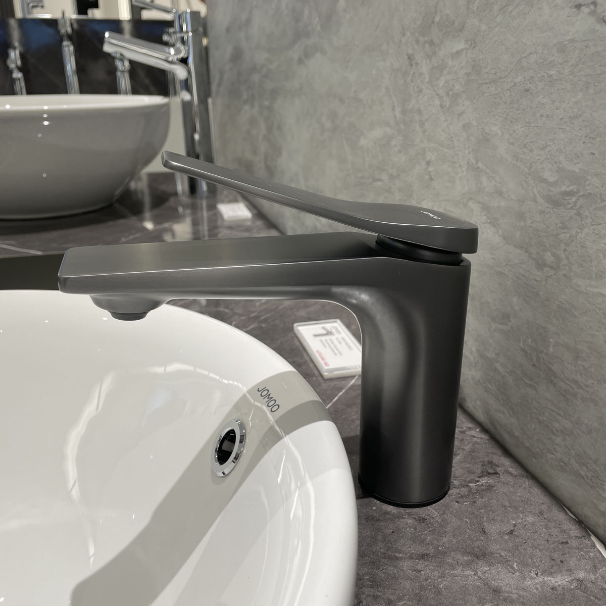 Vòi chậu lavabo nóng lạnh JOMOO 32305-456