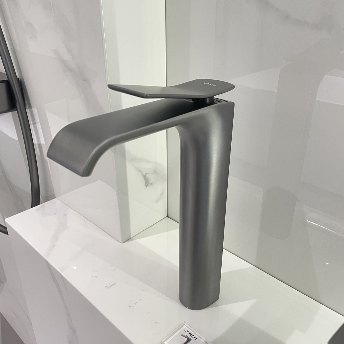 Vòi chậu lavabo nóng lạnh JOMOO 32406-673