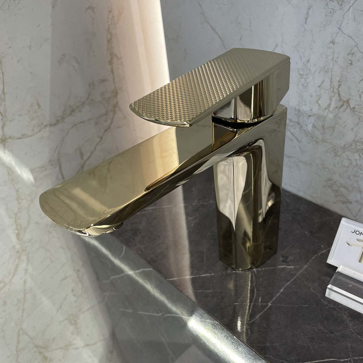 Vòi lavabo nóng lạnh JOMOO 32415