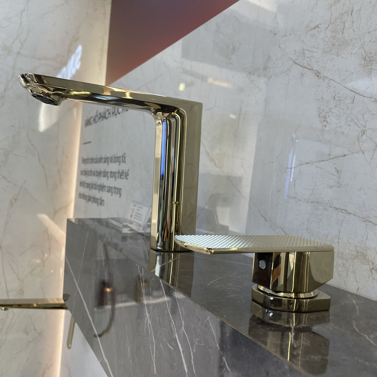 Vòi chậu lavabo nóng lạnh JOMOO 32426-715