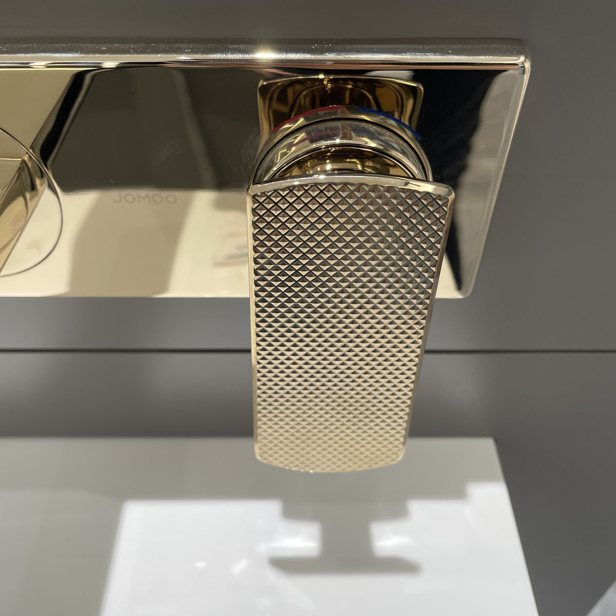 Vòi chậu lavabo nóng lạnh JOMOO 32435-718