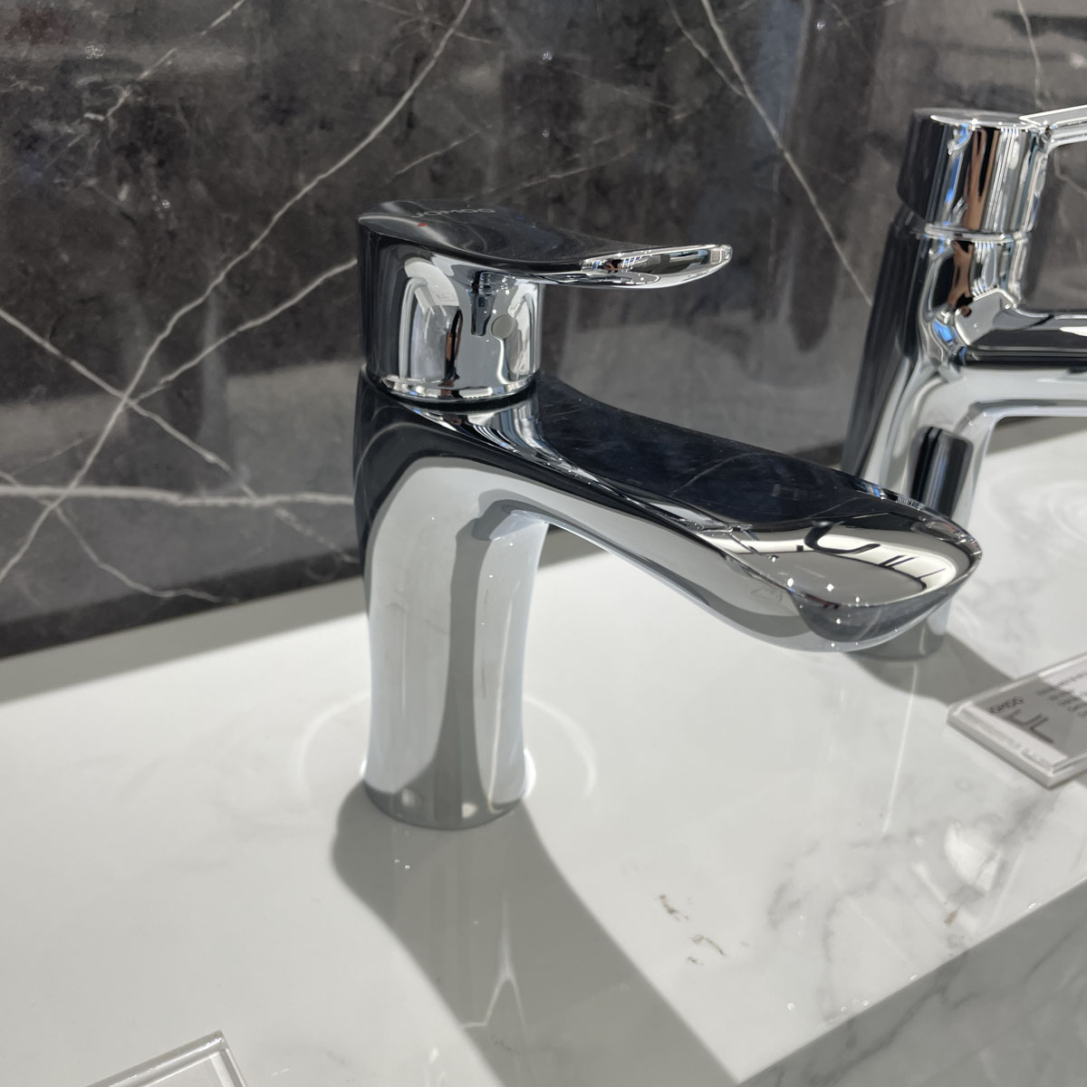 Vòi chậu lavabo nóng lạnh JOMOO 32436-526/1B-Z