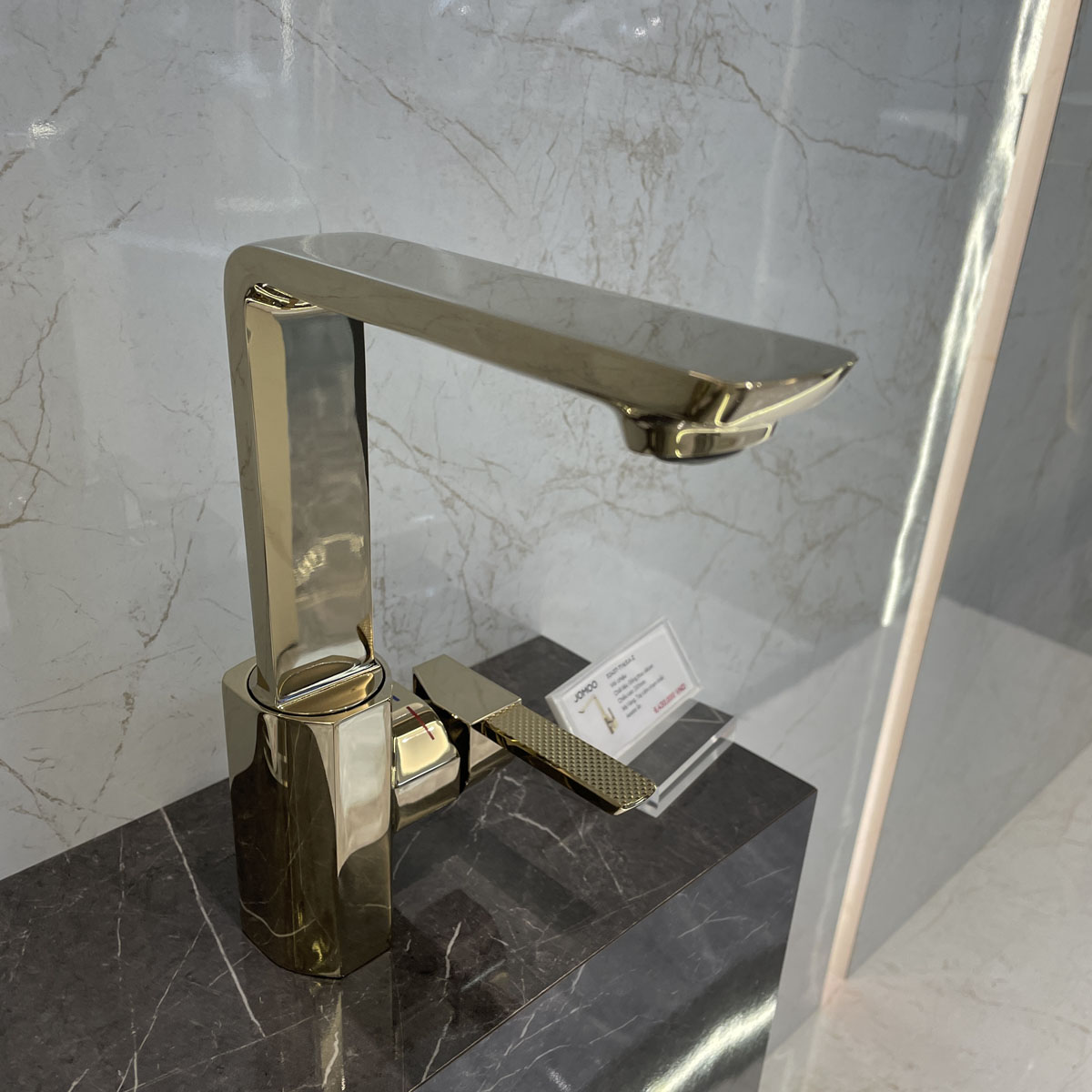 Vòi chậu lavabo nóng lạnh JOMOO 32437-716