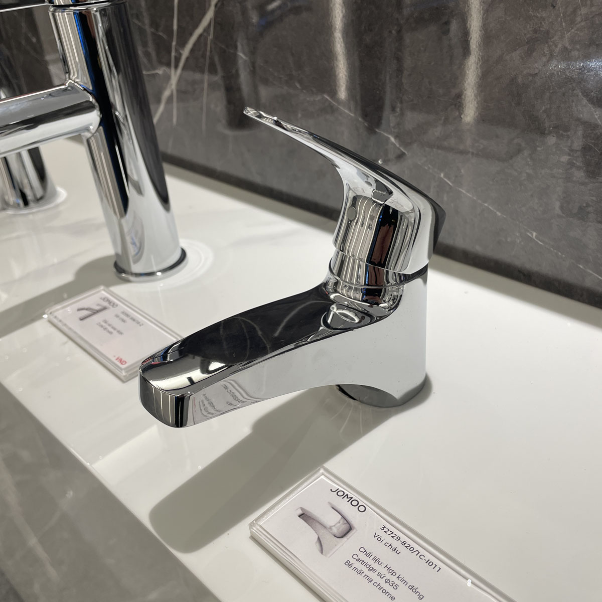 Vòi chậu lavabo nóng lạnh JOMOO 32729-820/1C-I011