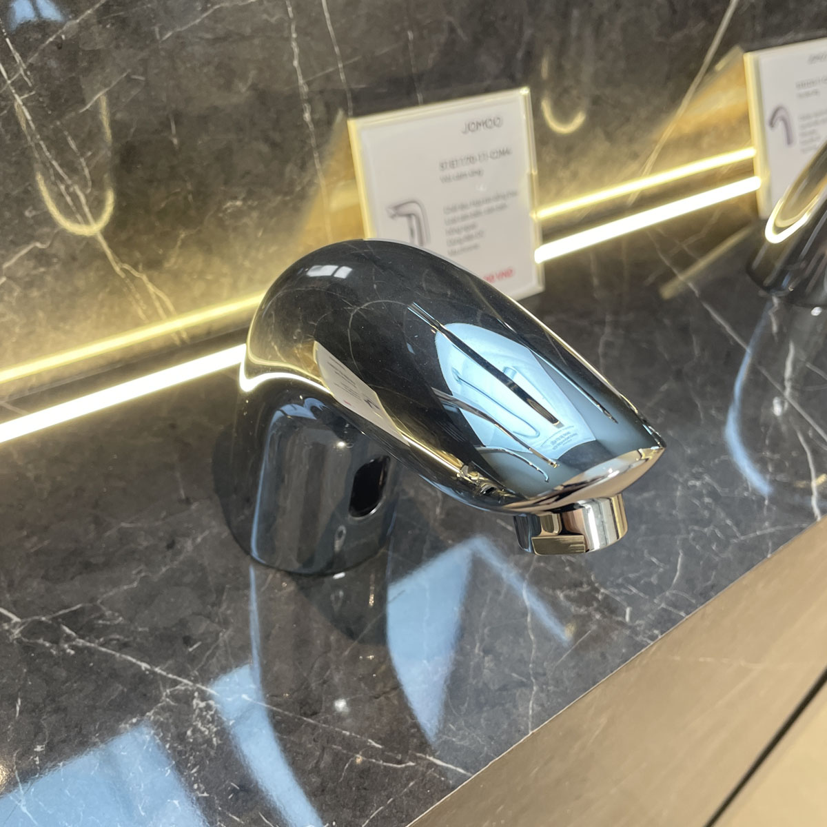 Vòi lavabo cảm ứng JOMOO 51E1170-11-CJM4