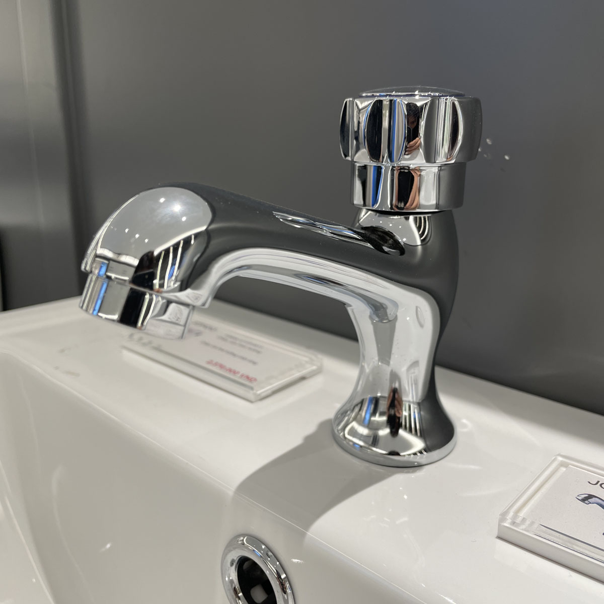 Vòi chậu lavabo lạnh JOMOO 7611-016/1C-I011