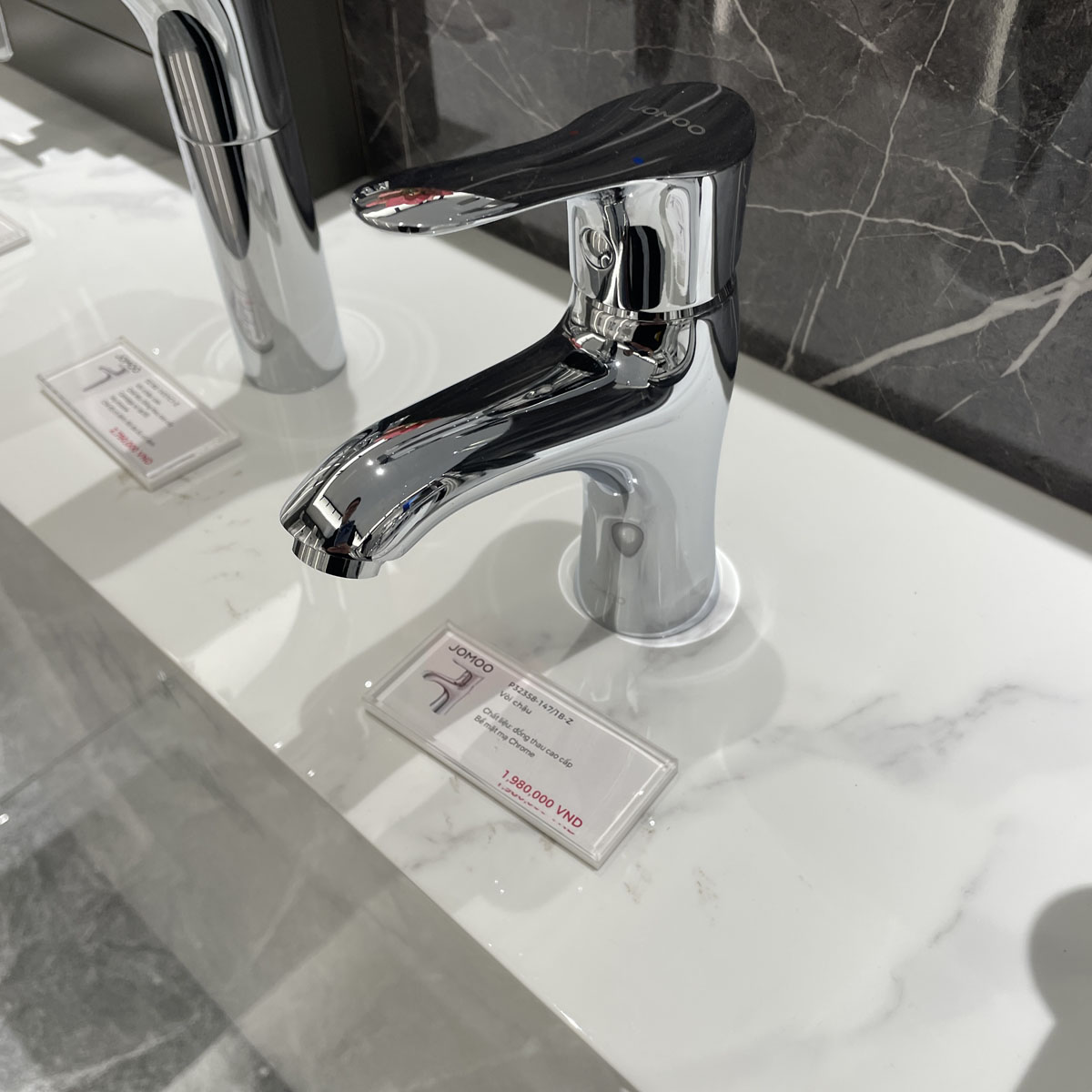 Vòi chậu lavabo nóng lạnh JOMOO P32358-147/1B-Z