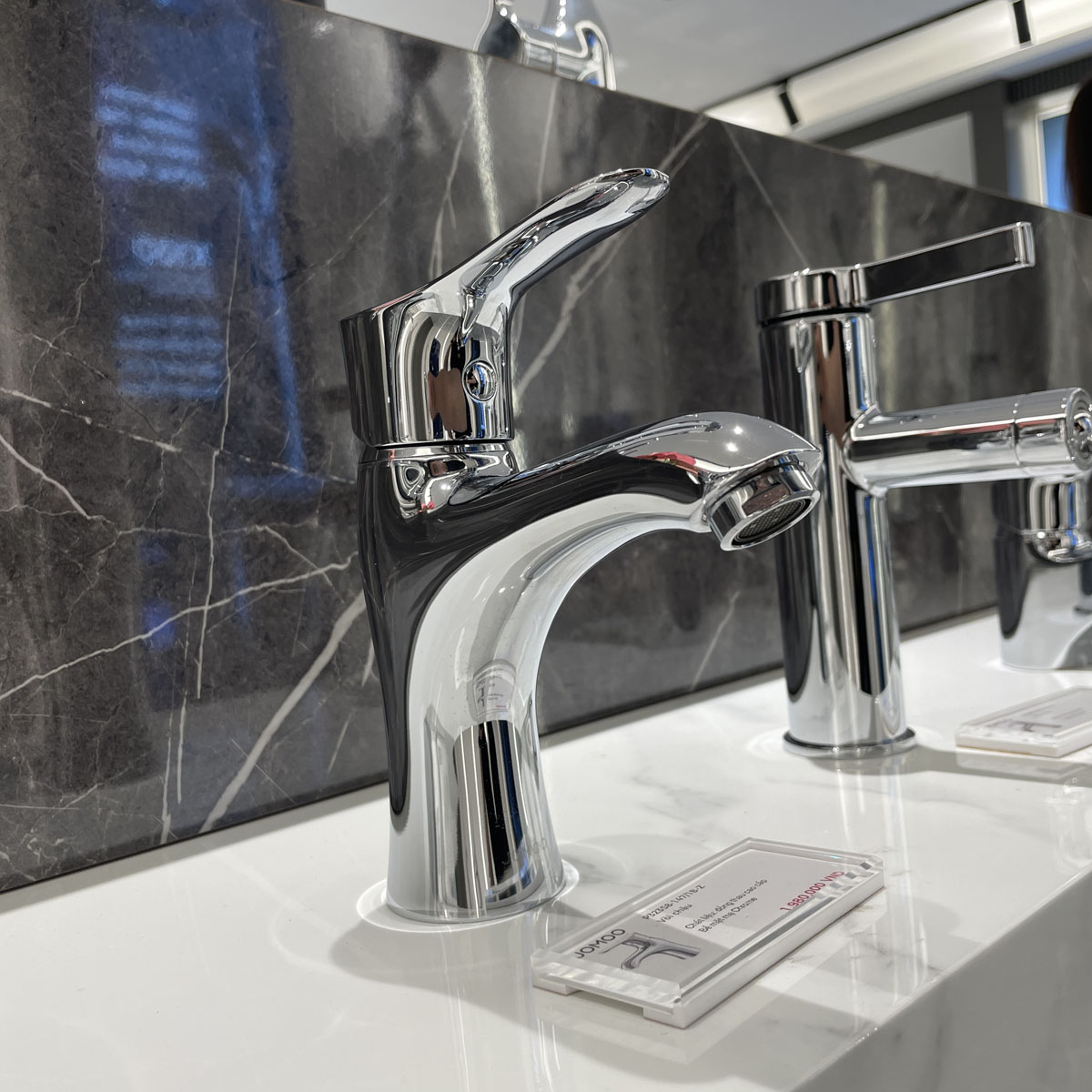 Vòi chậu lavabo nóng lạnh JOMOO P32358-147/1B-Z