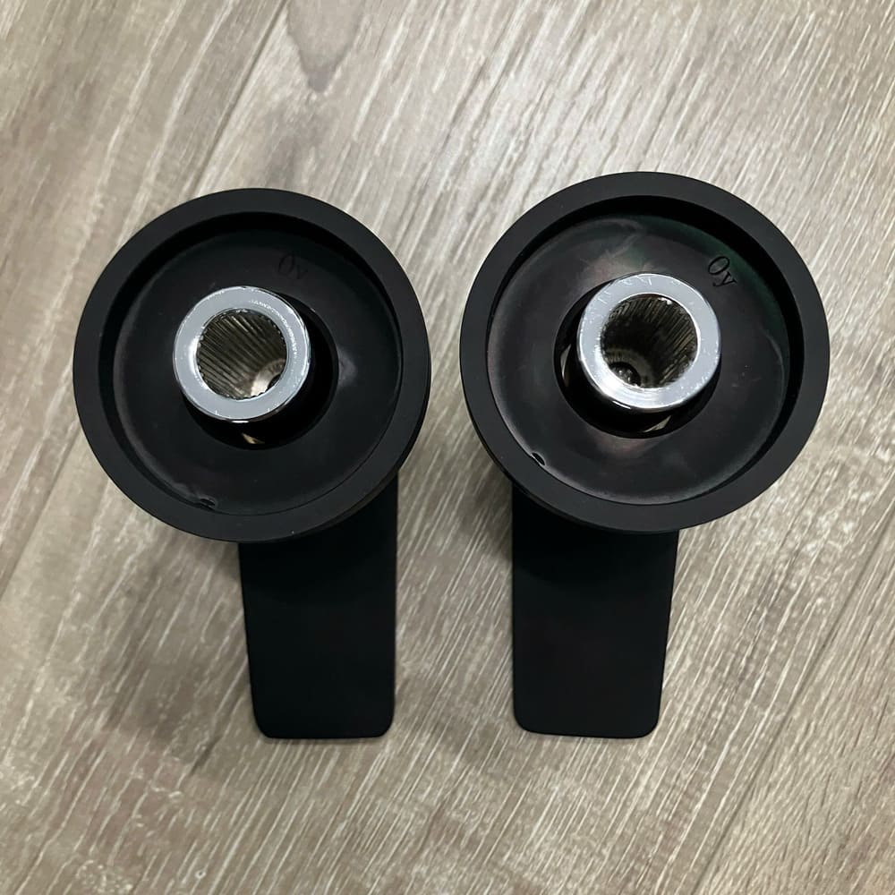 Vòi chậu lavabo gắn tường nóng lạnh JOMOO P22069-670