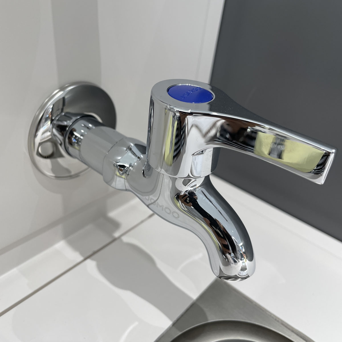 Vòi lạnh gắn tường JOMOO 7104-183/1C-I012