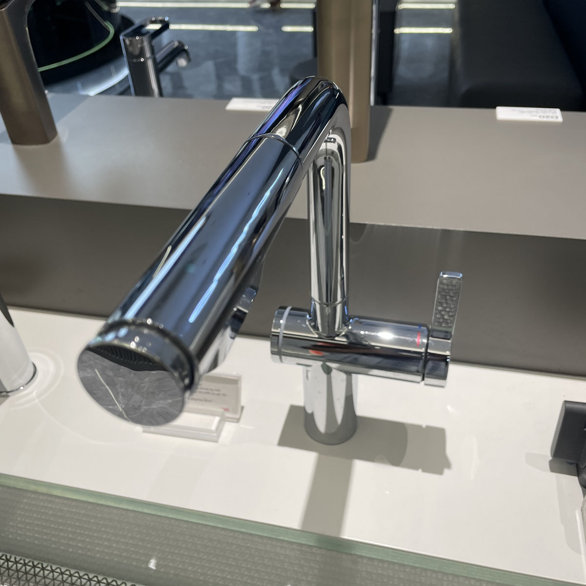 Vòi rửa chén bát nóng lạnh dây rút JOMOO 23020-648/1B-Z