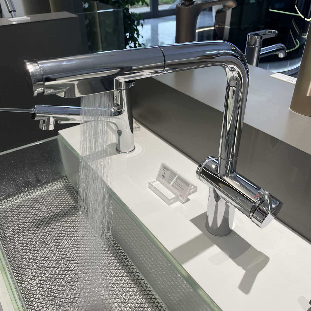 Vòi rửa chén bát nóng lạnh dây rút JOMOO 23020-648/1B-Z