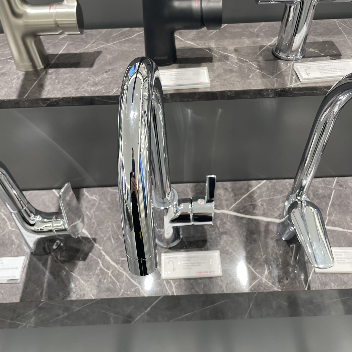 Vòi rửa chén bát nóng lạnh JOMOO 33080-229