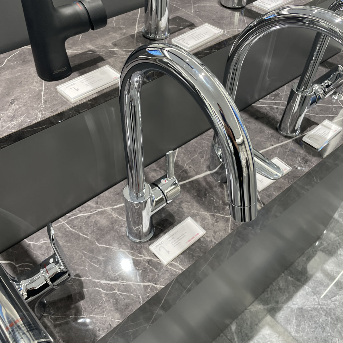 Vòi rửa chén bát nóng lạnh JOMOO 33080-229