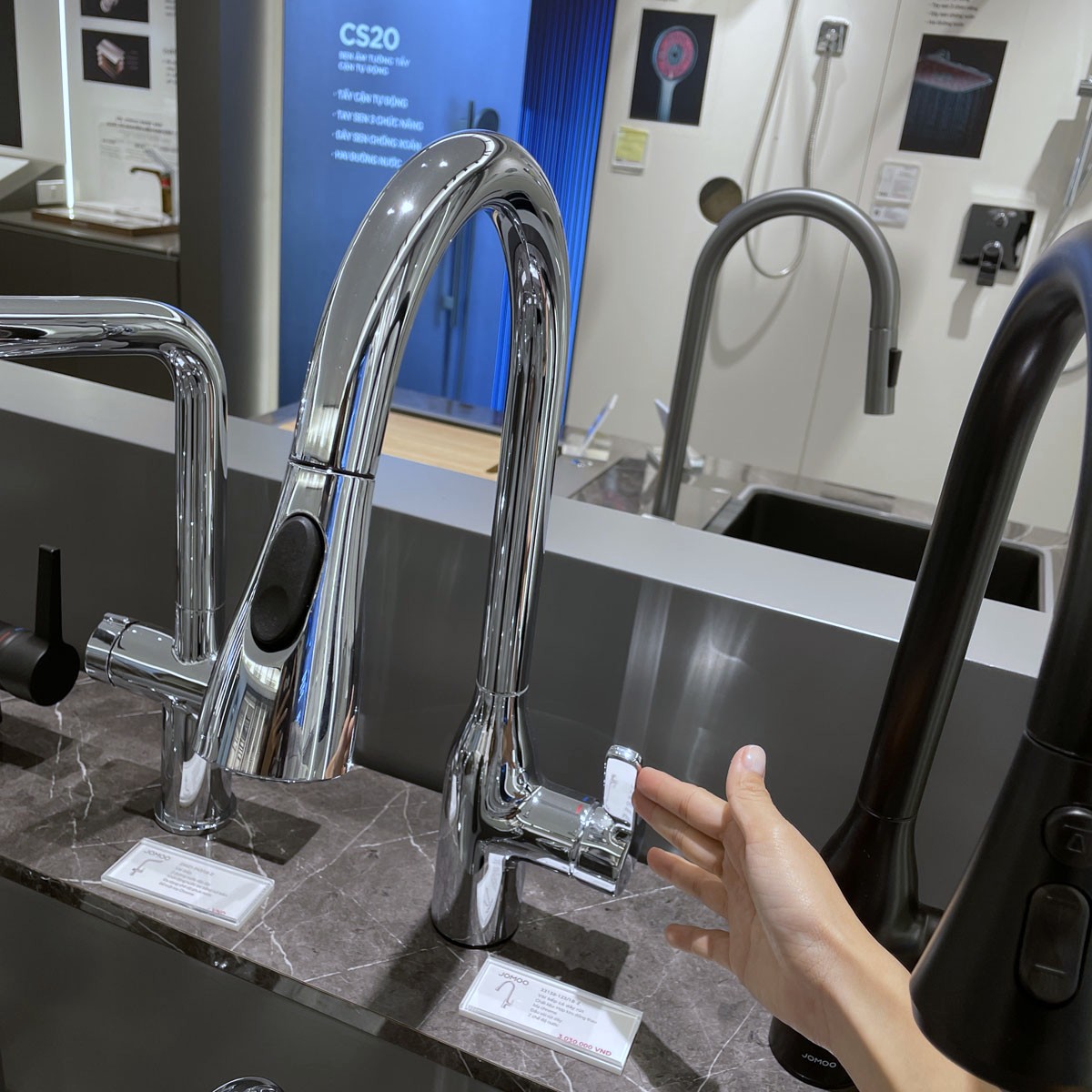 Vòi rửa chén bát nóng lạnh dây rút JOMOO 33138-123