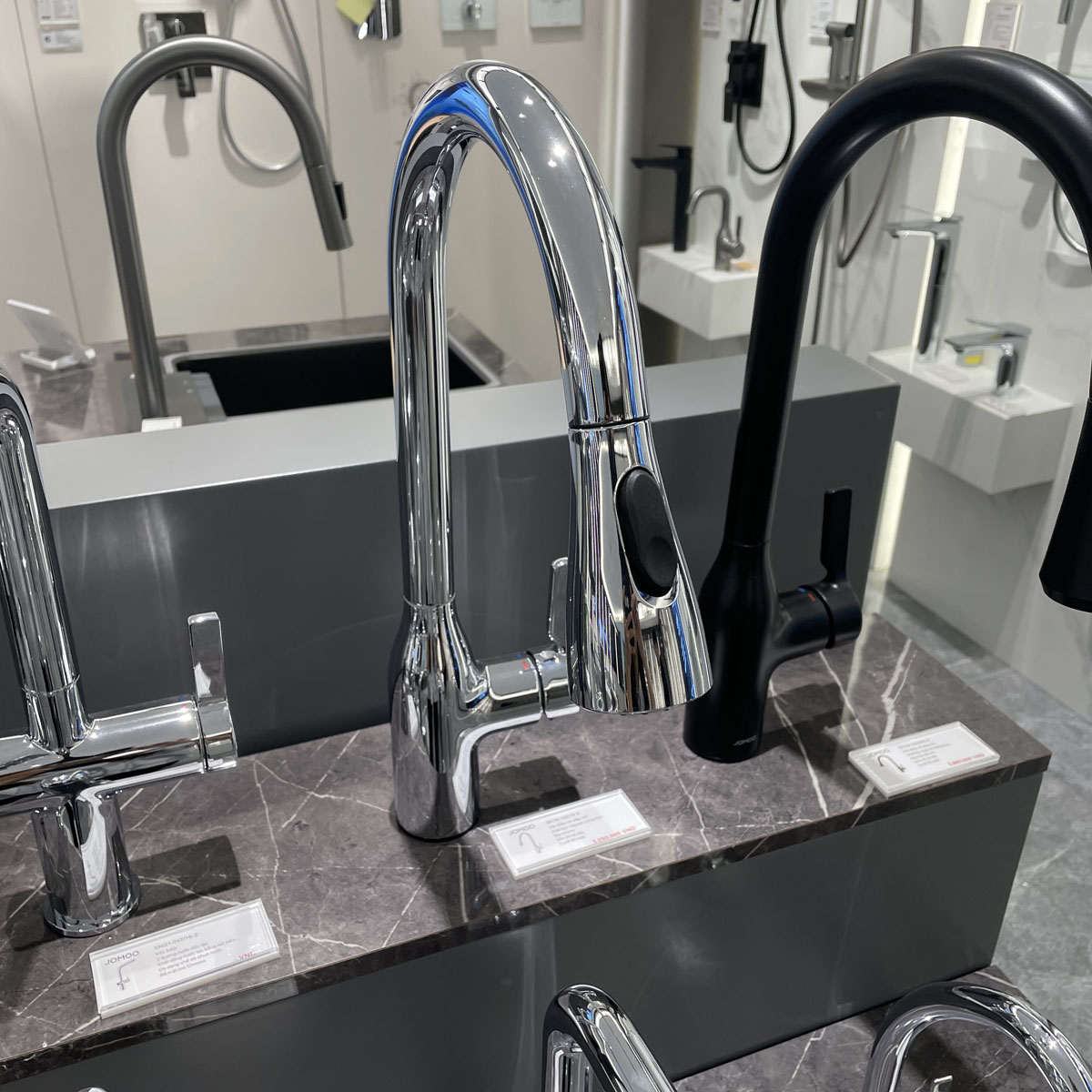 Vòi rửa chén bát nóng lạnh dây rút JOMOO 33138-123