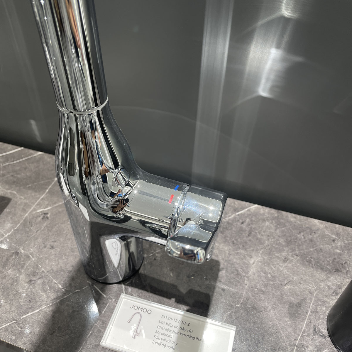 Vòi rửa chén bát nóng lạnh dây rút JOMOO 33138-123