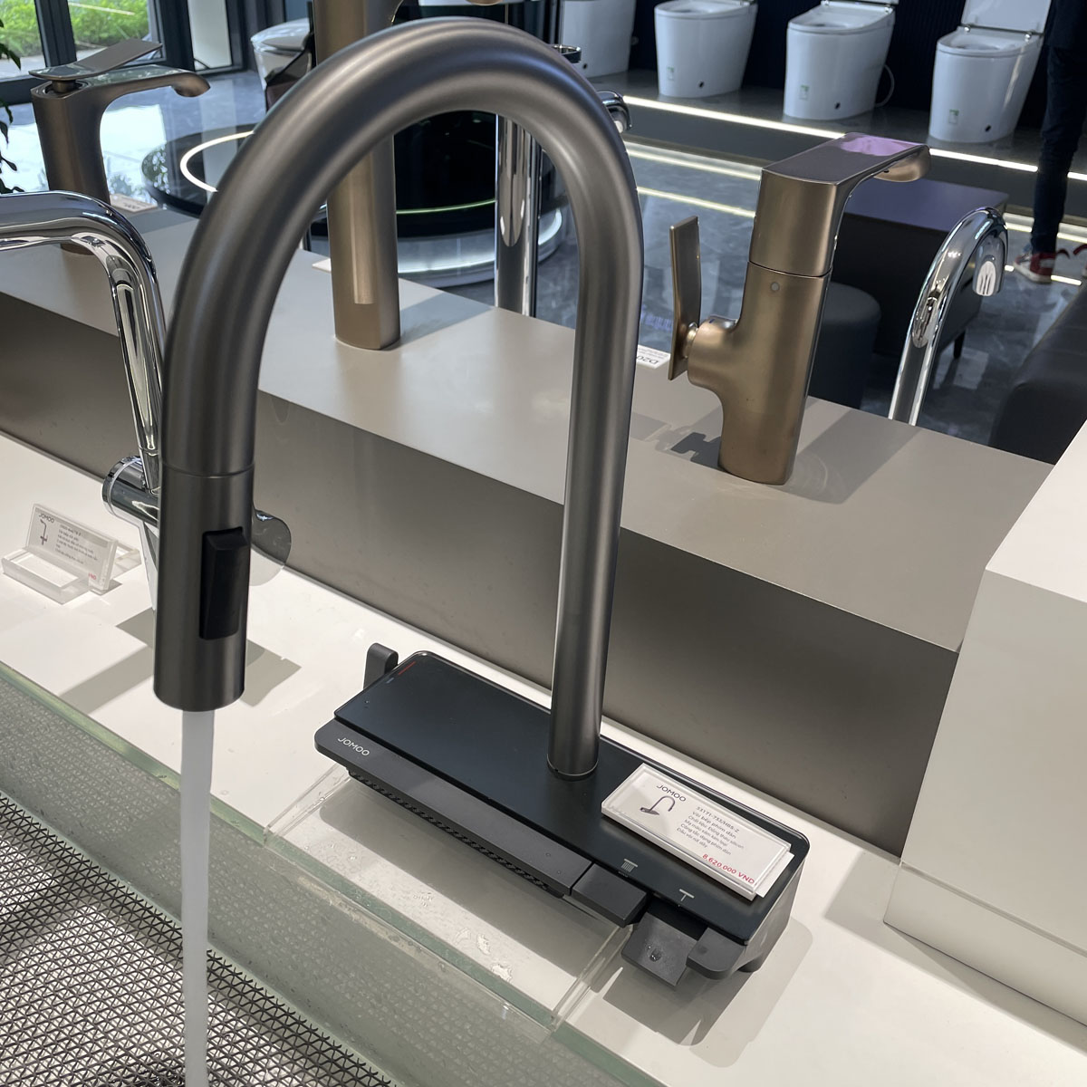 Vòi rửa chén bát nóng lạnh dây rút và kèm vòi rửa thác JOMOO 33171-733/HBS-Z