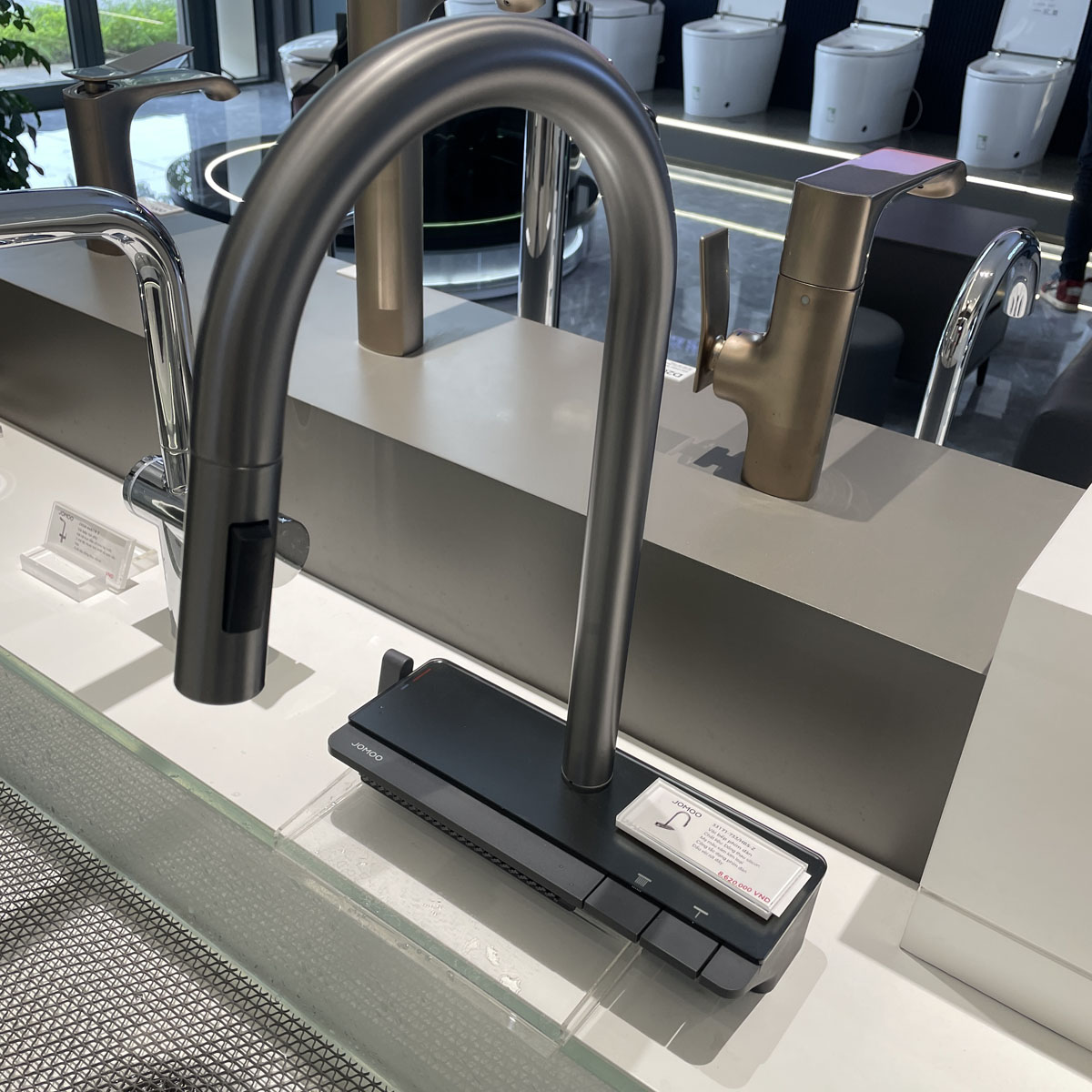 Vòi rửa chén bát nóng lạnh dây rút và kèm vòi rửa thác JOMOO 33171-733/HBS-Z