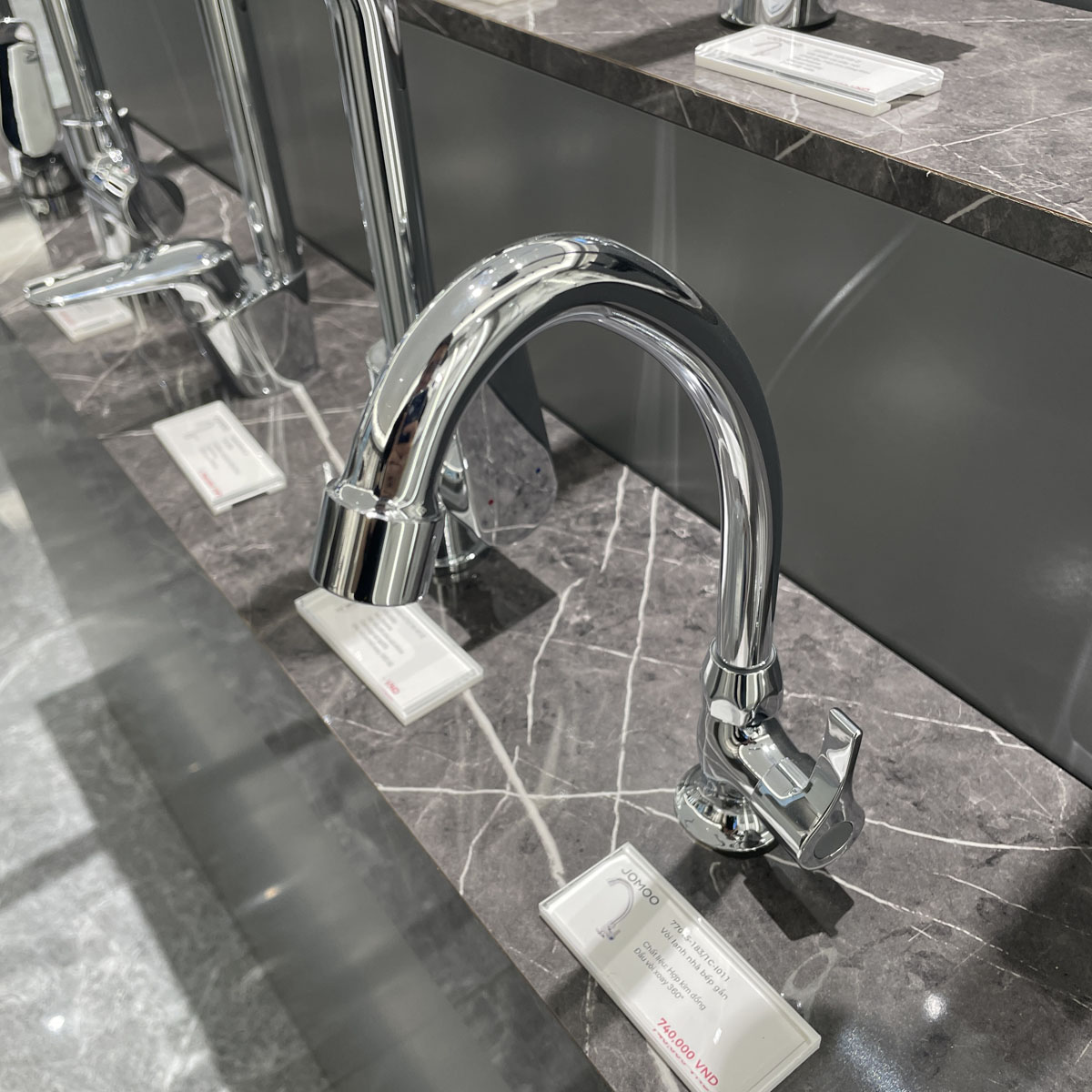 Vòi rửa chén bát nước lạnh JOMOO 77015-183/1C-I011