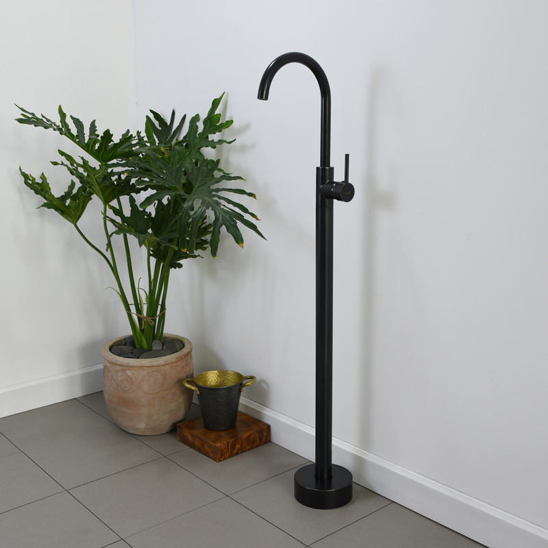 Vòi đặt sàn bằng đồng Kanly GCAH6B