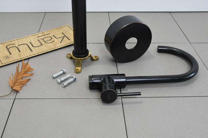 Vòi đặt sàn bằng đồng Kanly GCAH6B