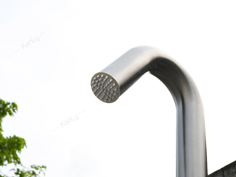 Sen cây tắm đứng đặt sàn ngoài trời Kanly KLS9002