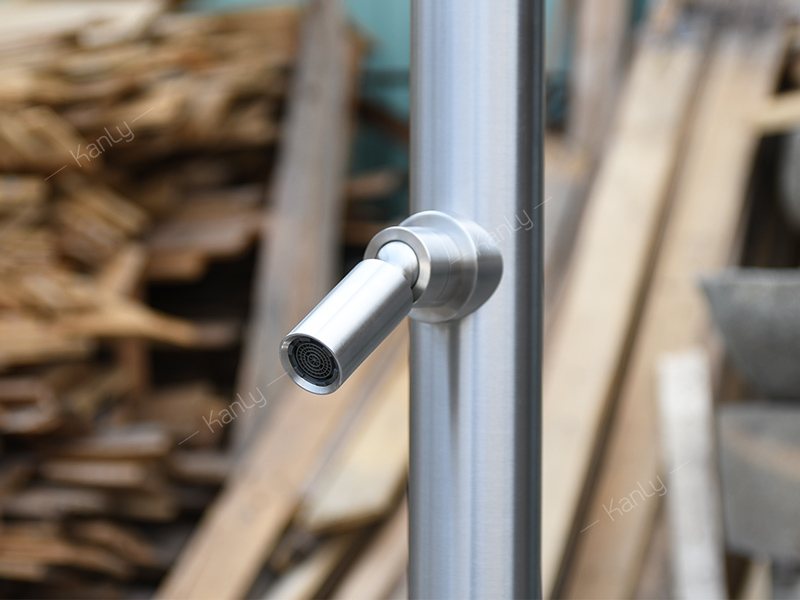 Sen cây tắm đứng đặt sàn ngoài trời Kanly KLS9002