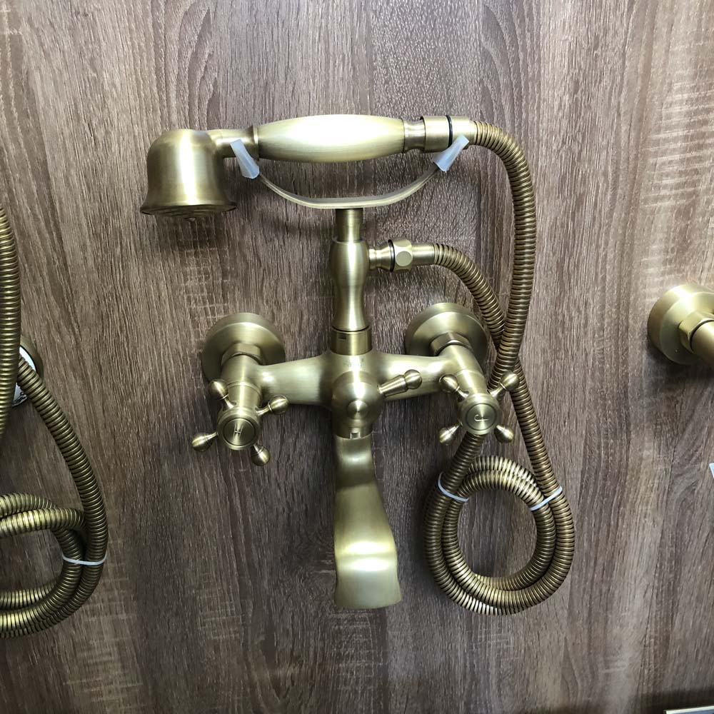 Sen tắm treo tường bằng đồng Kanly GCS01B