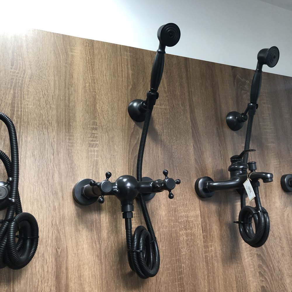 Sen tắm treo tường nóng lạnh bằng đồng Kanly GCS17B