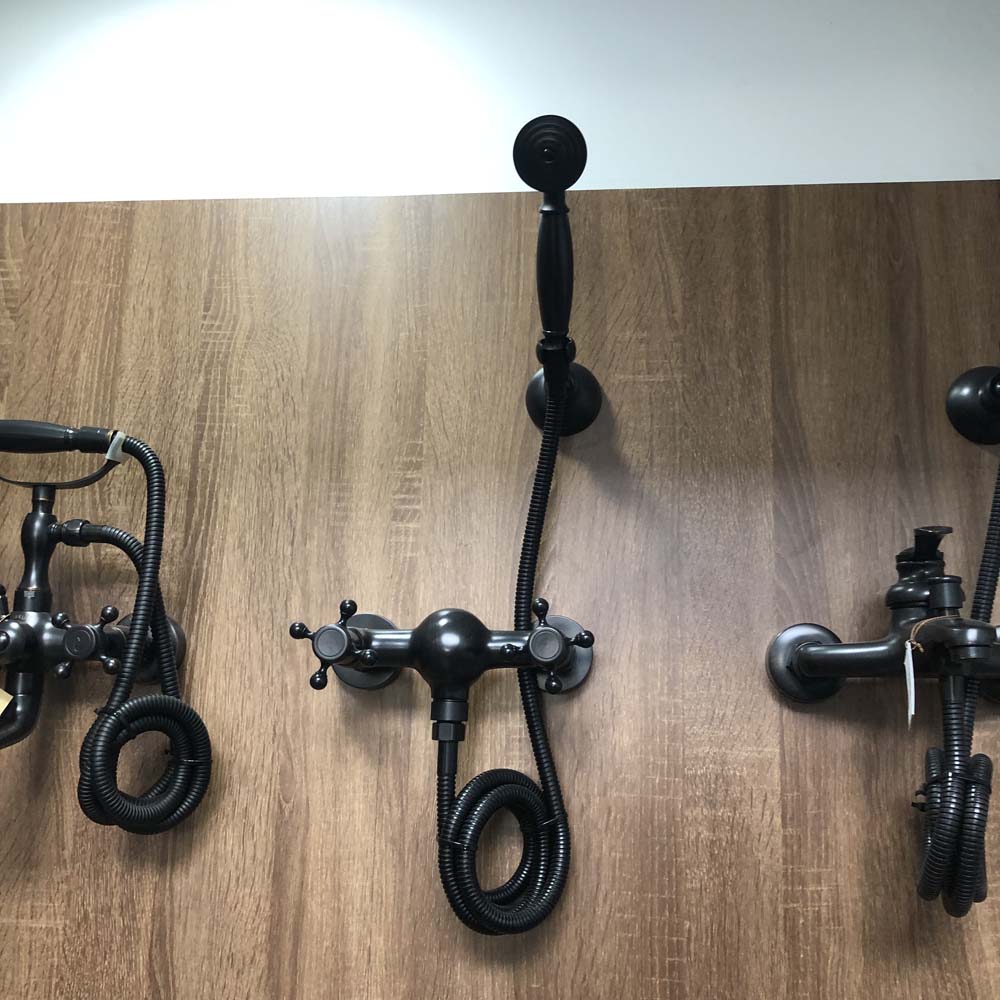 Sen tắm treo tường nóng lạnh bằng đồng Kanly GCS17B