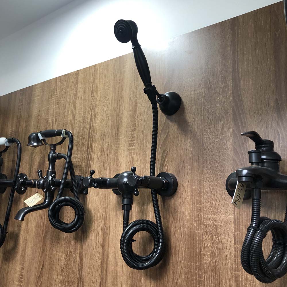 Sen tắm treo tường nóng lạnh bằng đồng Kanly GCS17B