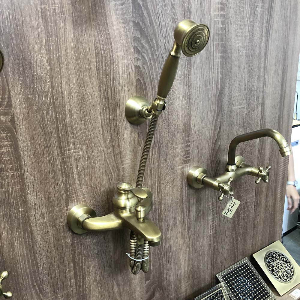 Sen tắm gắn tường nóng lạnh màu đen Kanly GCS20B