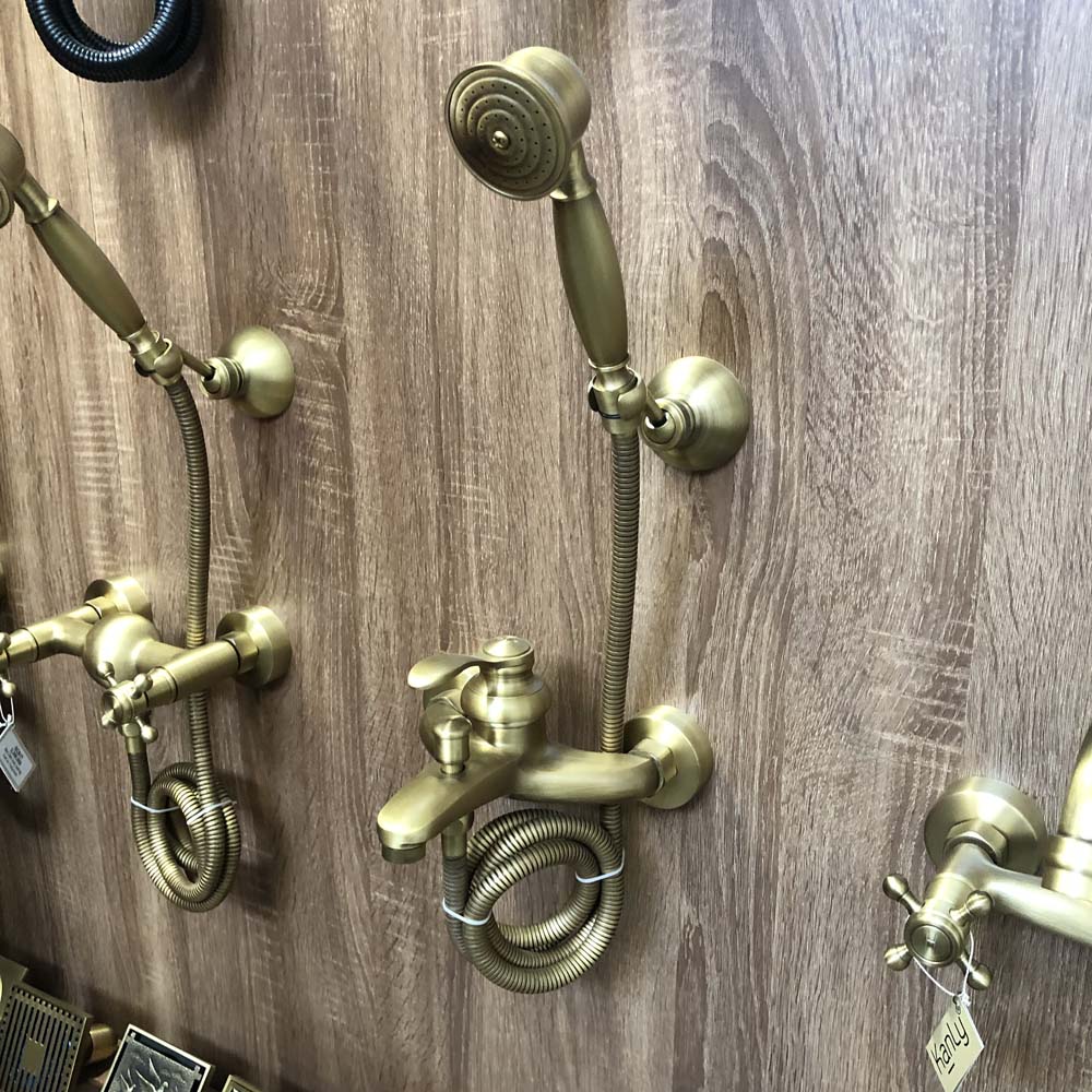 Sen tắm gắn tường nóng lạnh màu đen Kanly GCS20B