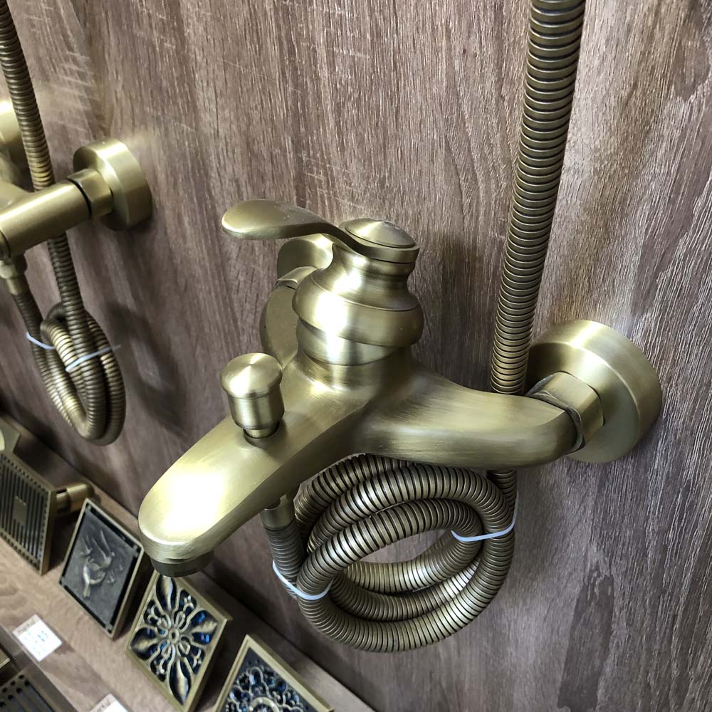 Sen tắm gắn tường nóng lạnh màu đen Kanly GCS20B