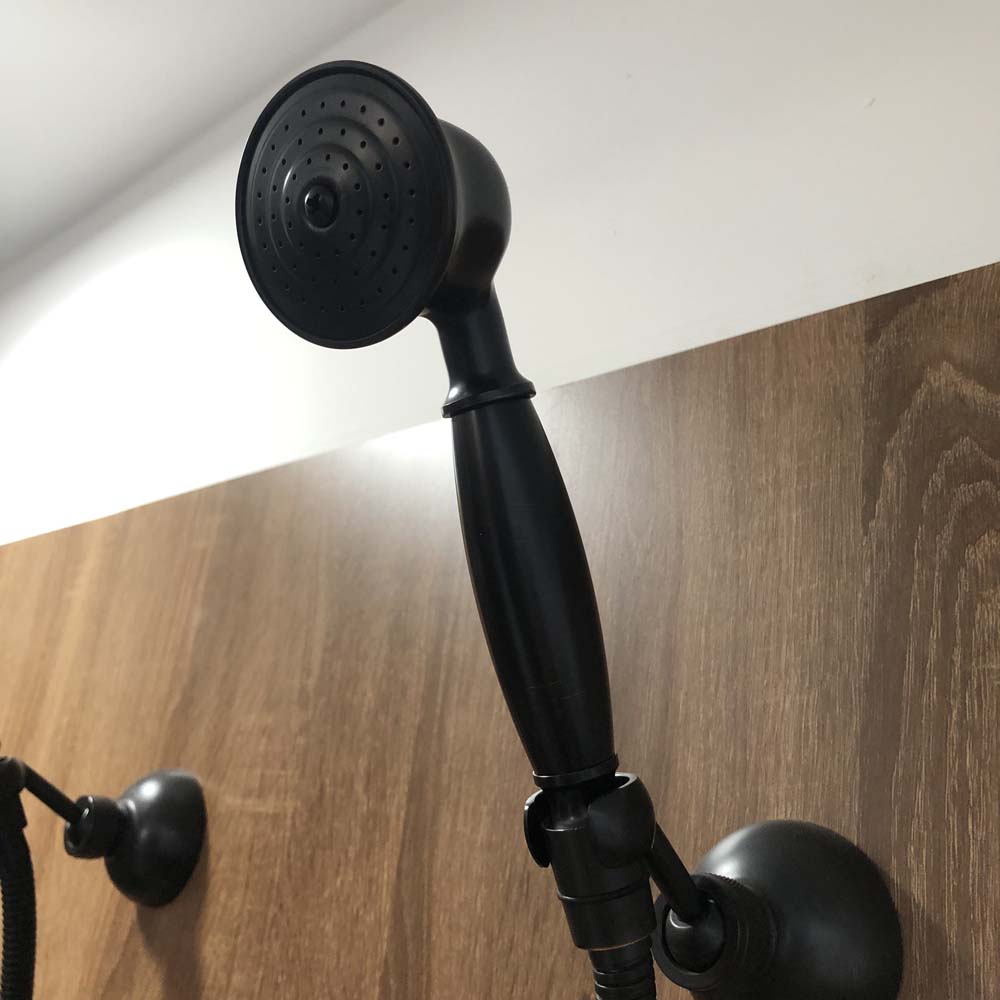 Sen tắm gắn tường nóng lạnh màu đen Kanly GCS20B