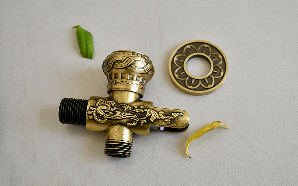 Vòi xịt vệ sinh bằng đồng có van khóa Kanly GCK23