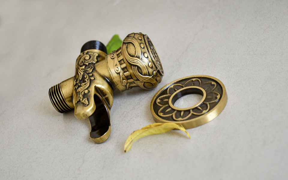 Vòi xịt vệ sinh bằng đồng có van khóa Kanly GCK23