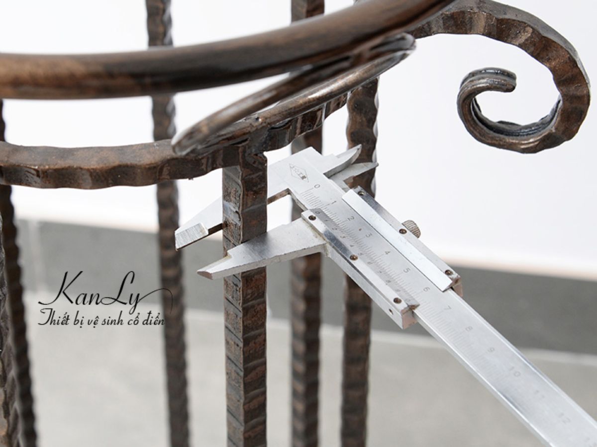 Kệ sắt để lavabo Kanly FP03