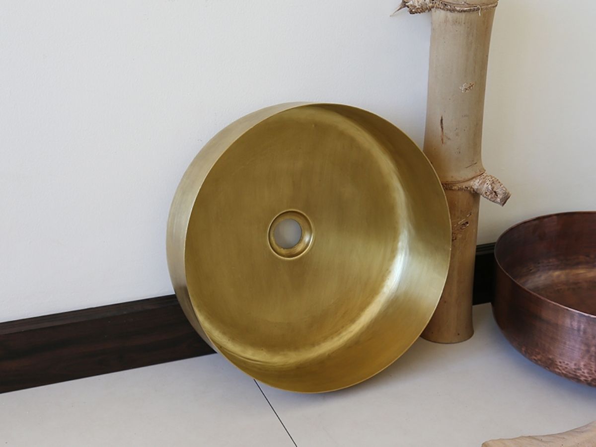 Chậu lavabo đặt bàn Kanly bằng đồng BL5011