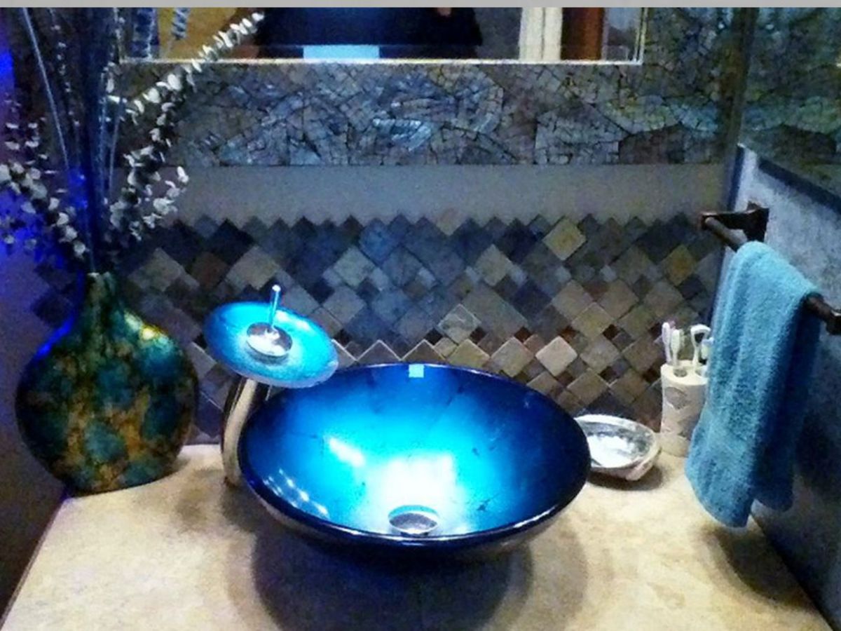 Chậu lavabo đặt bàn Kanly bằng thuỷ tinh LK127