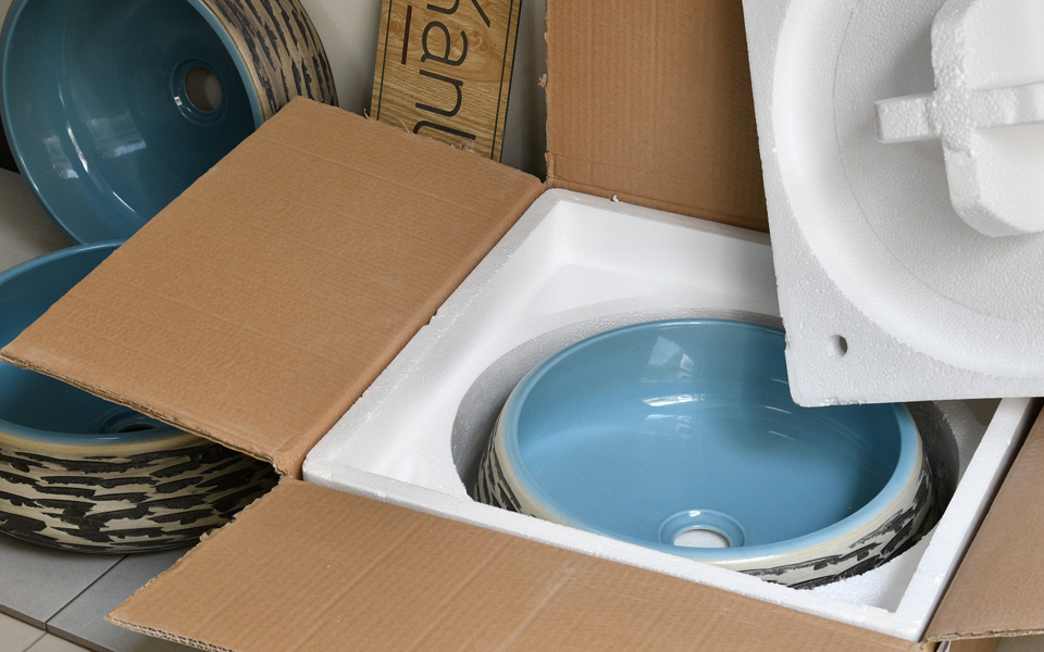 Chậu lavabo đặt bàn Kanly bằng sứ SU010