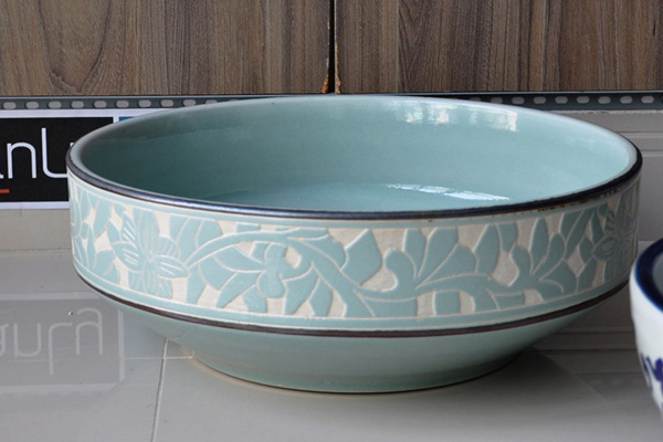 Chậu lavabo đặt bàn Kanly bằng sứ SU111