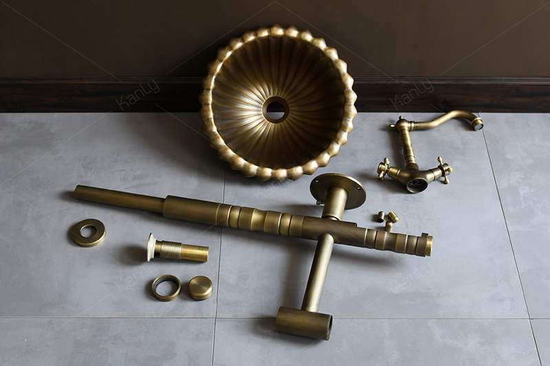 Bộ chậu lavabo Kanly treo tường bằng đồng GCL09B