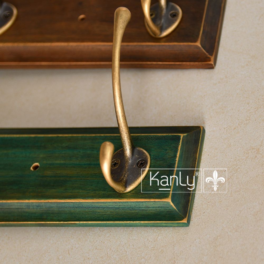 Móc treo áo gỗ và đồng thau Kanly GCG20E-GOTC