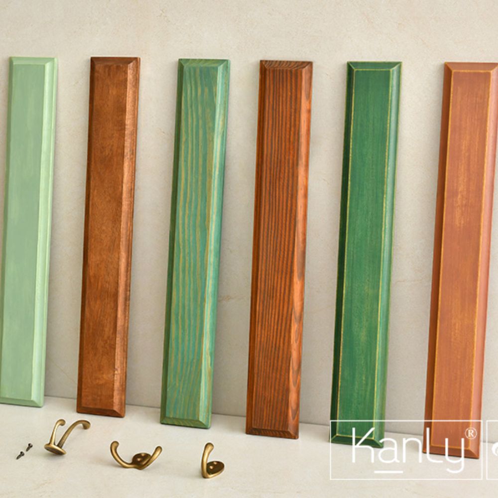 Móc treo áo gỗ và đồng thau Kanly GCG20E-GOTC