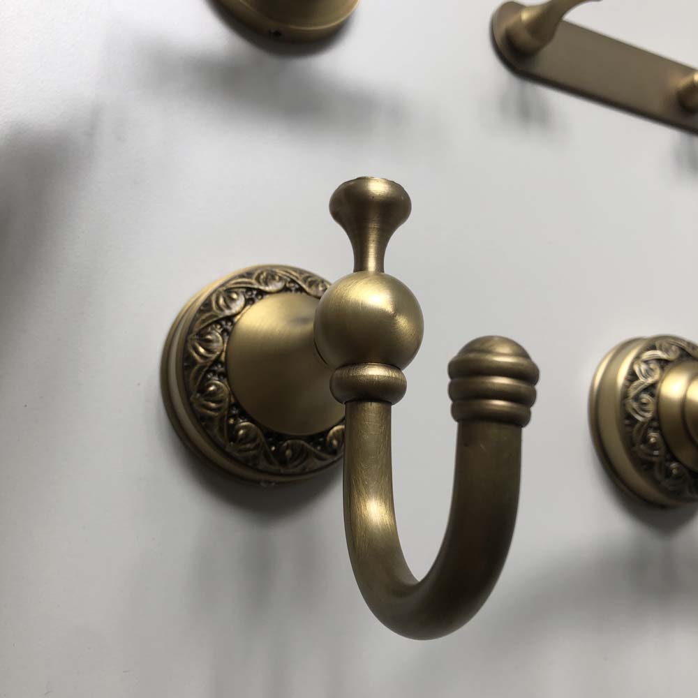 Móc treo đơn bằng đồng Kanly GCH01N